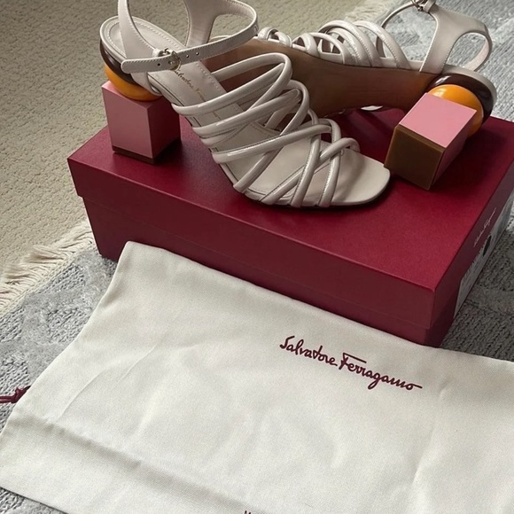 NWT Salvatore Ferragamo sandal - Picture 4 of 6